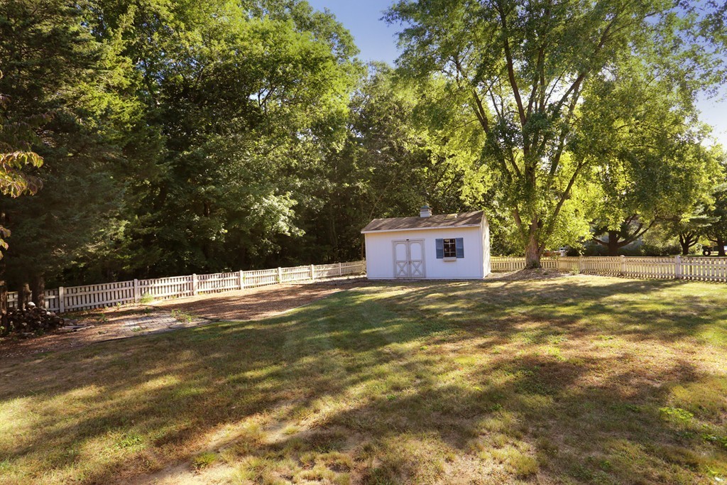 11 Crescent Drive Georgetown, MA 01833 - Photo 18 of 24 Gallery Image 18