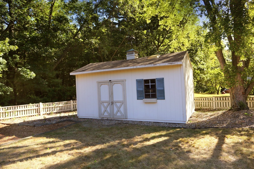 11 Crescent Drive Georgetown, MA 01833 - Photo 19 of 24 Gallery Image 19