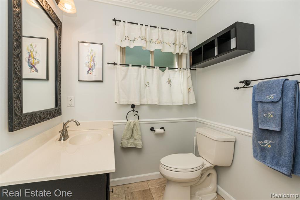 3450 Vardon Drive Rochester Hills, MI 48307 - Photo 11 of 34