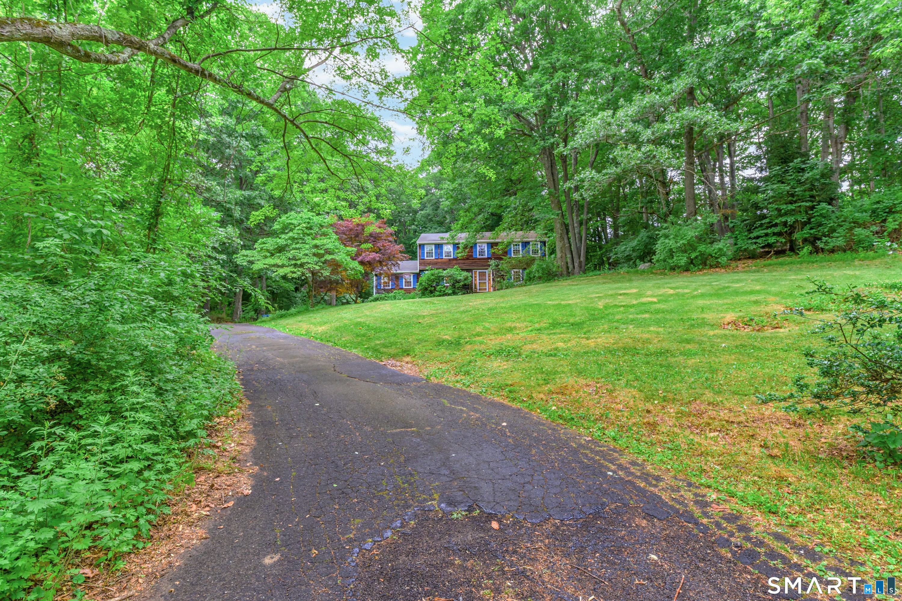 37 Country Ridge Drive Monroe, CT 06468 - Photo 2 of 26
