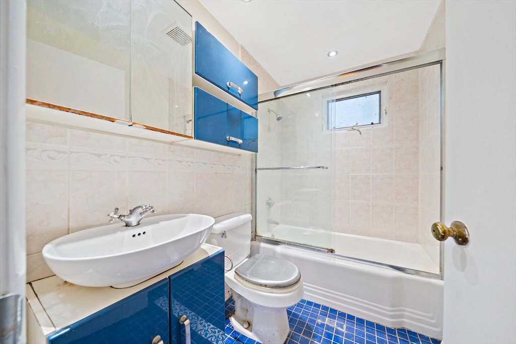 27 Burton Road Braintree, MA 02184 - Photo 14 of 30 Gallery Image 14