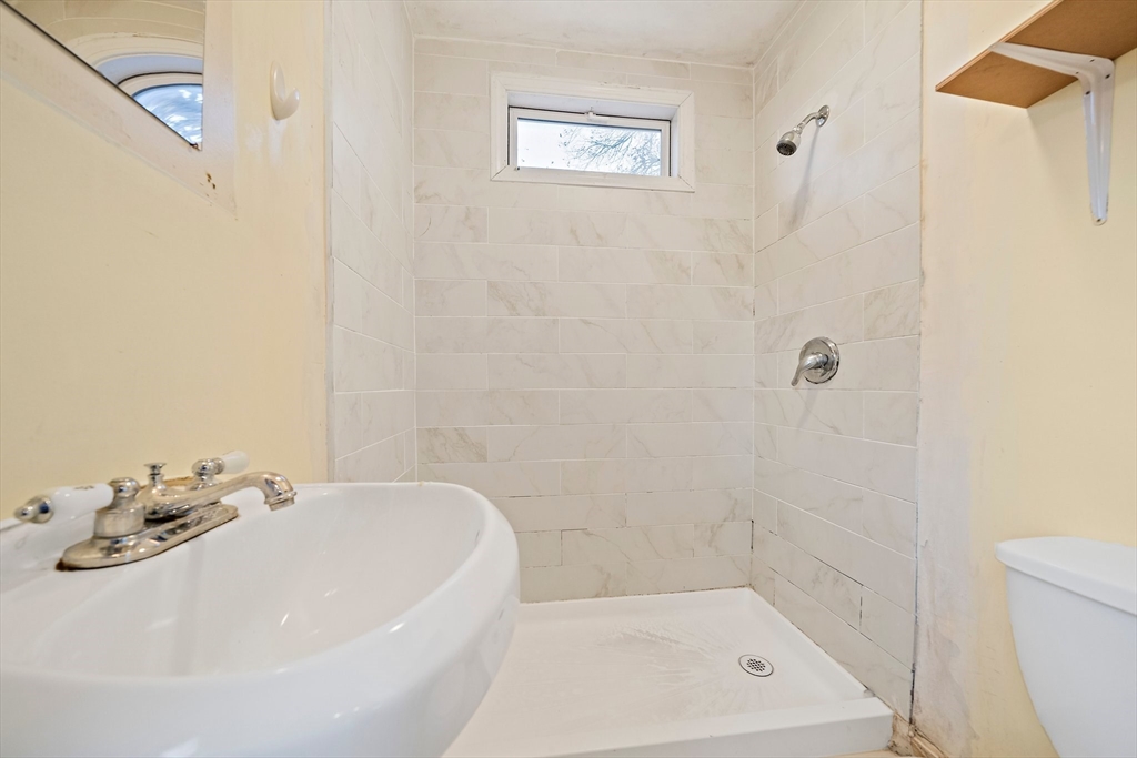 27 Burton Road Braintree, MA 02184 - Photo 18 of 30 Gallery Image 18