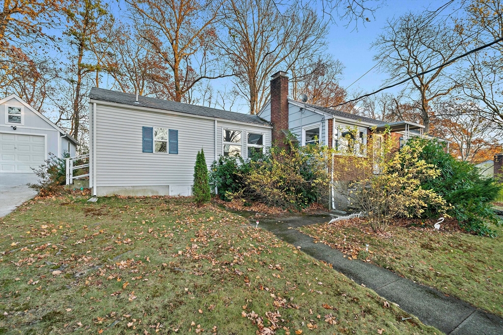 27 Burton Road Braintree, MA 02184 - Photo 2 of 30 Gallery Image 2