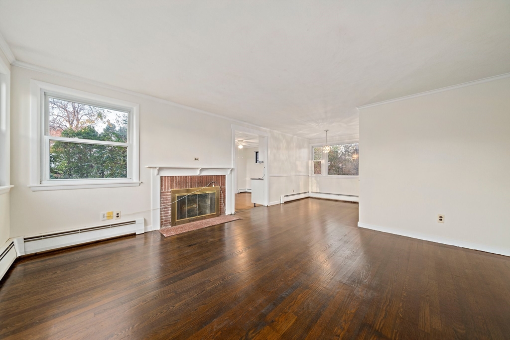 27 Burton Road Braintree, MA 02184 - Photo 4 of 30 Gallery Image 4
