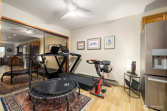 a room with lots of chairs and equipment