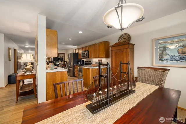 a view of a living room and kitchen