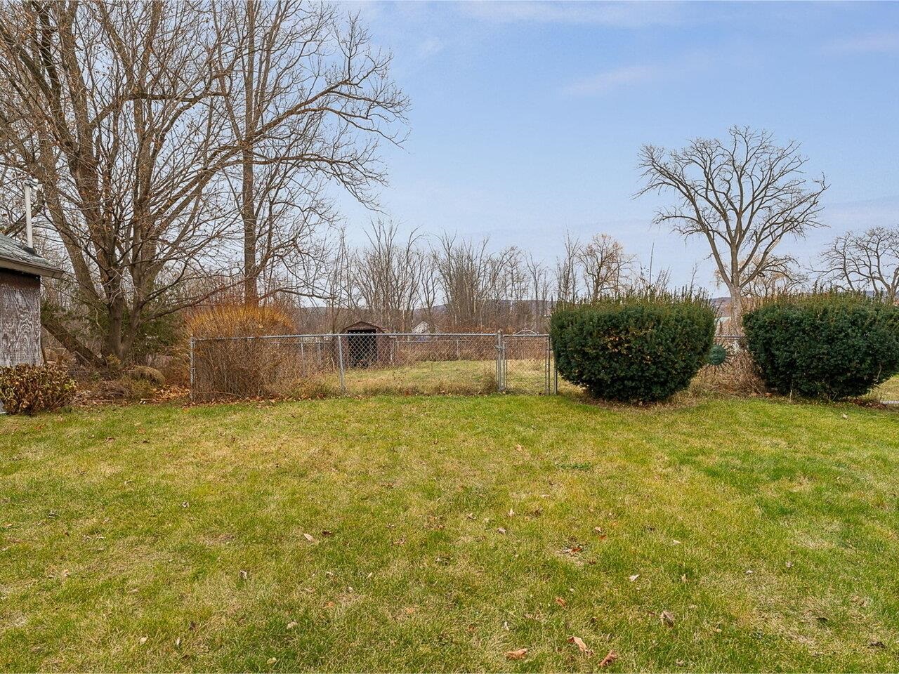 15 Walnut Street St. Albans, VT 05478 - Photo 25 of 31