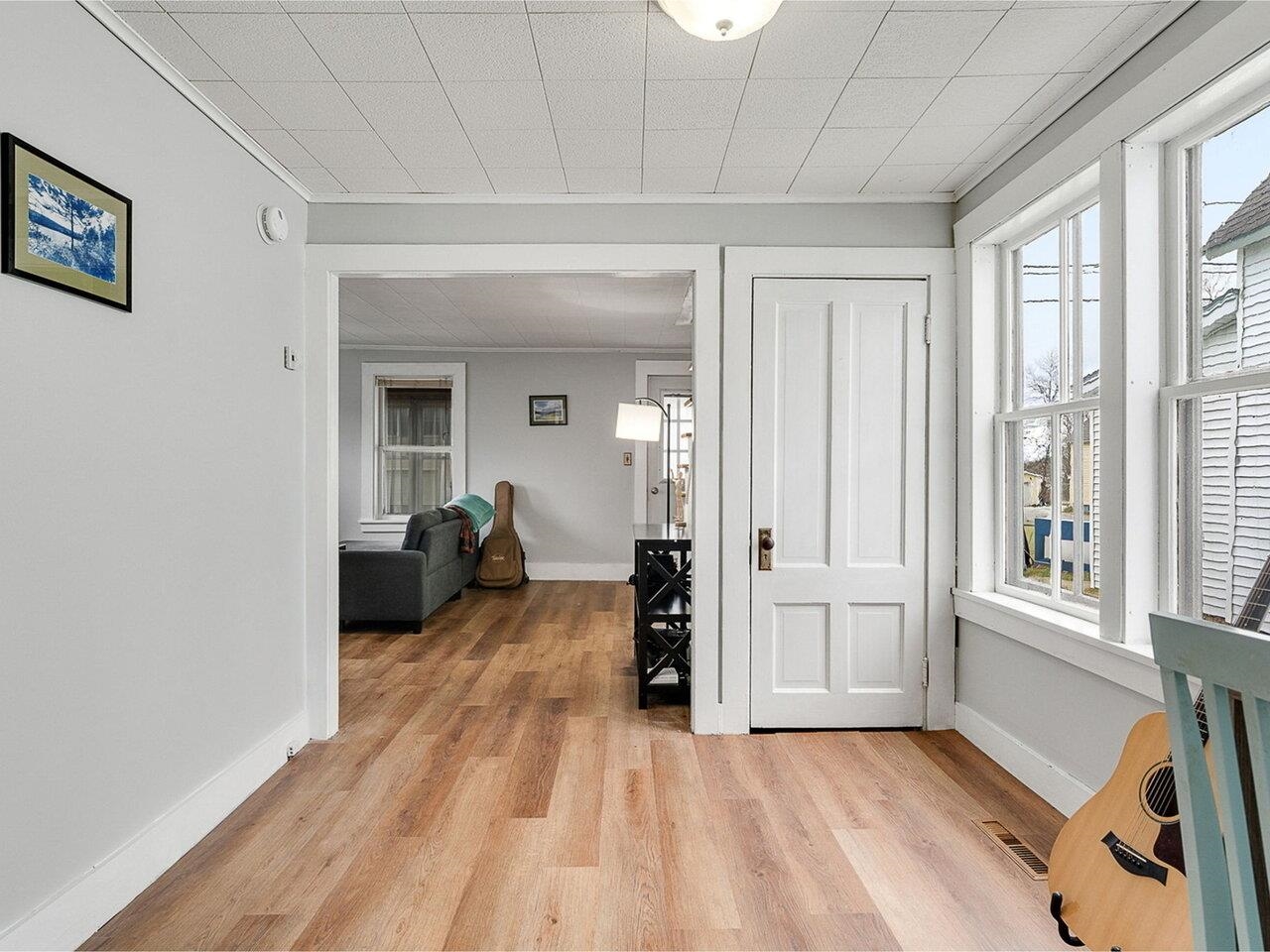 15 Walnut Street St. Albans, VT 05478 - Photo 8 of 31