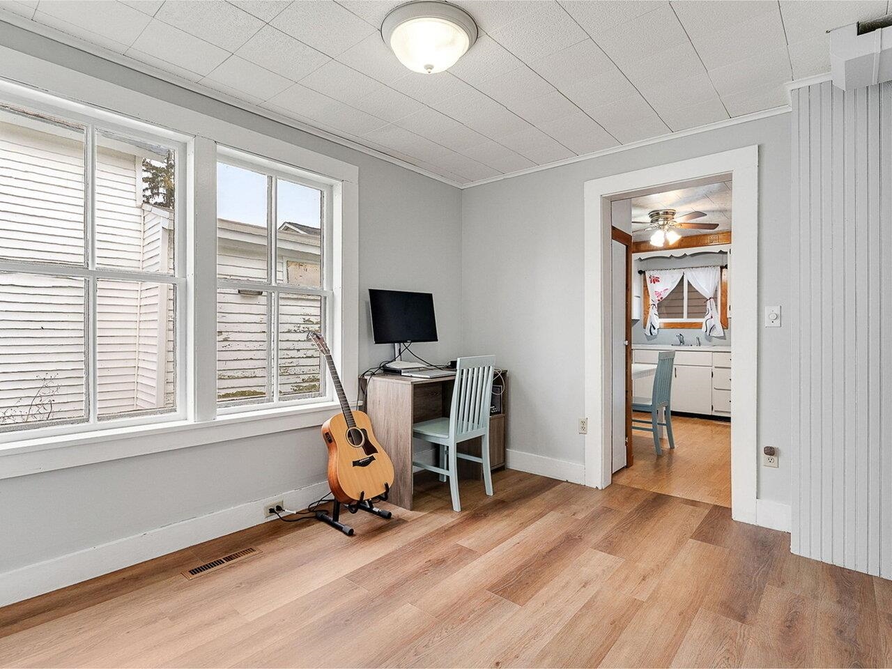 15 Walnut Street St. Albans, VT 05478 - Photo 9 of 31