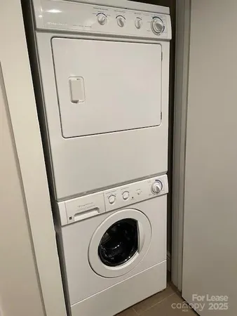 a close up view of washer and dryer