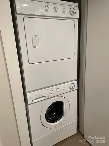 a close up view of washer and dryer