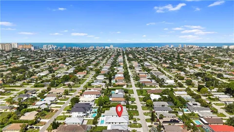 $1,795,000 | 828 100th Avenue North, Naples, FL 34108