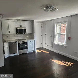 $1,750 | 1934 Spruce Street, Unit 3R, Philadelphia, PA 19103