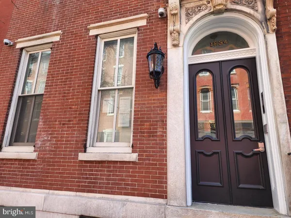 $1,750 | 1934 Spruce Street, Unit 3R, Philadelphia, PA 19103