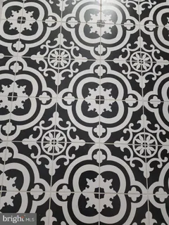 $1,750 | 1934 Spruce Street, Unit 3R, Philadelphia, PA 19103