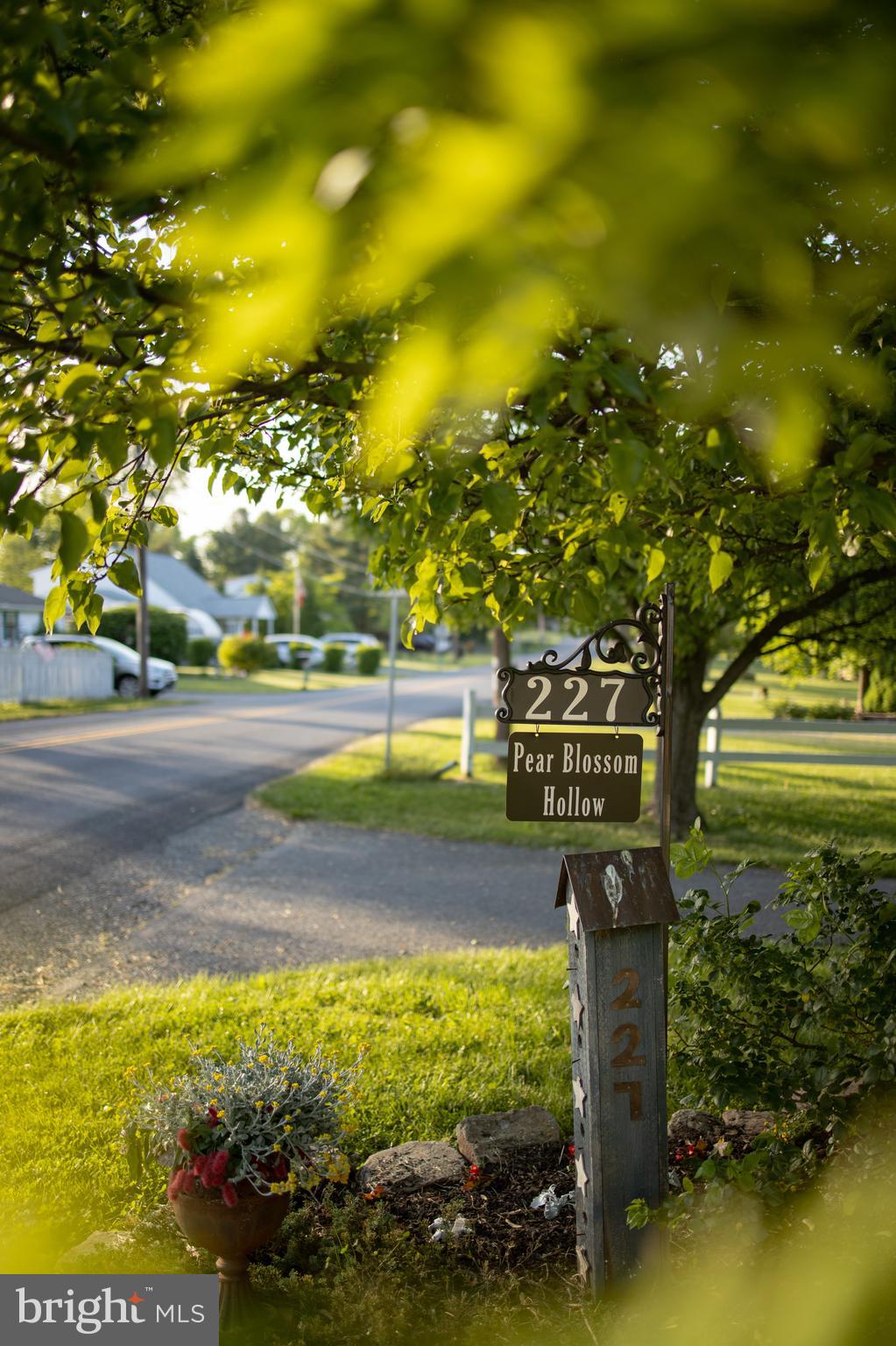 227 Reifsnyder Road Lititz, PA 17543 - Photo 2 of 21 Entrance to property