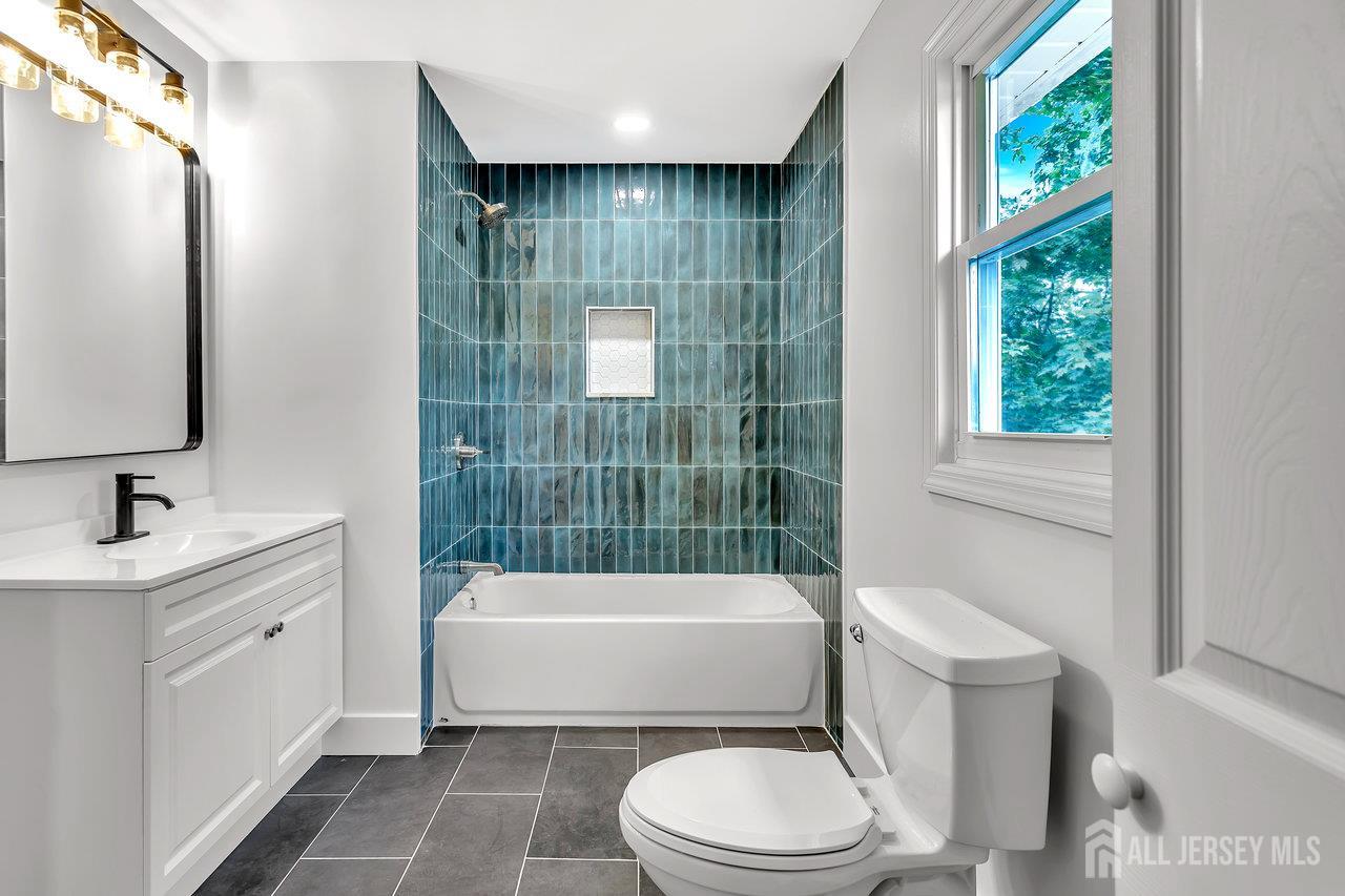 325 Orange Street Dunellen, NJ 08812 - Photo 21 of 30