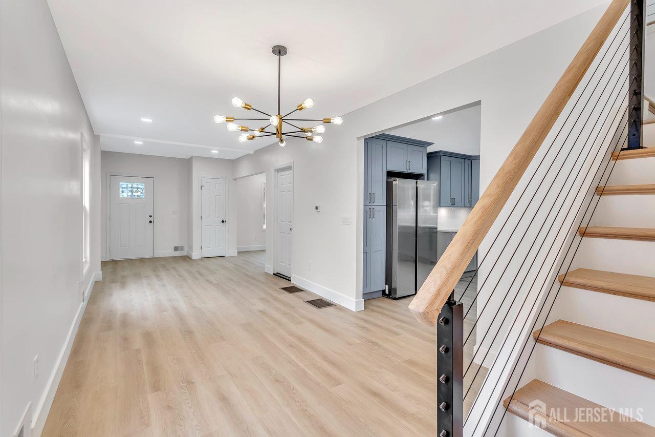 325 Orange Street Dunellen, NJ 08812 - Photo 7 of 30