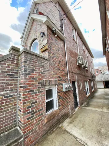 a close view of stove