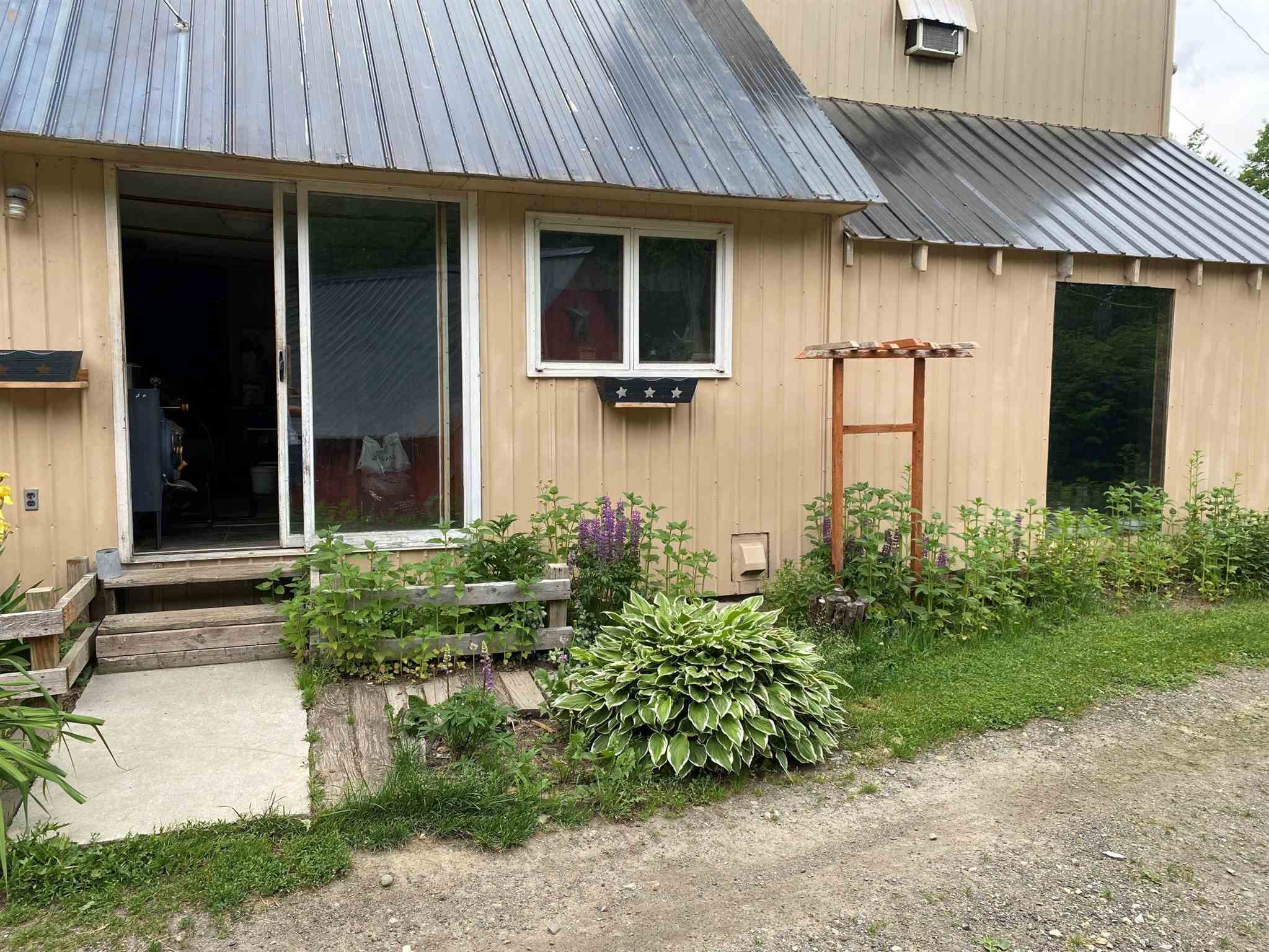 127 McKearney Road Wolcott, VT 05680 - Photo 5 of 40