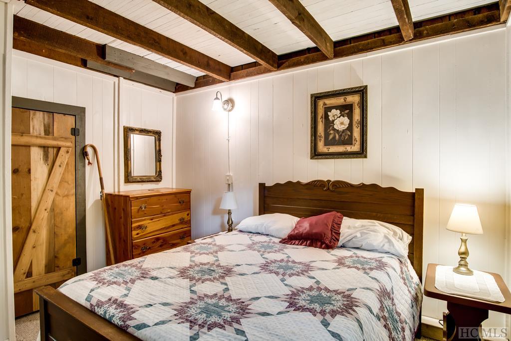 131 Watauga Road Franklin, NC 28734 - Photo 14 of 27 Gallery Image 14