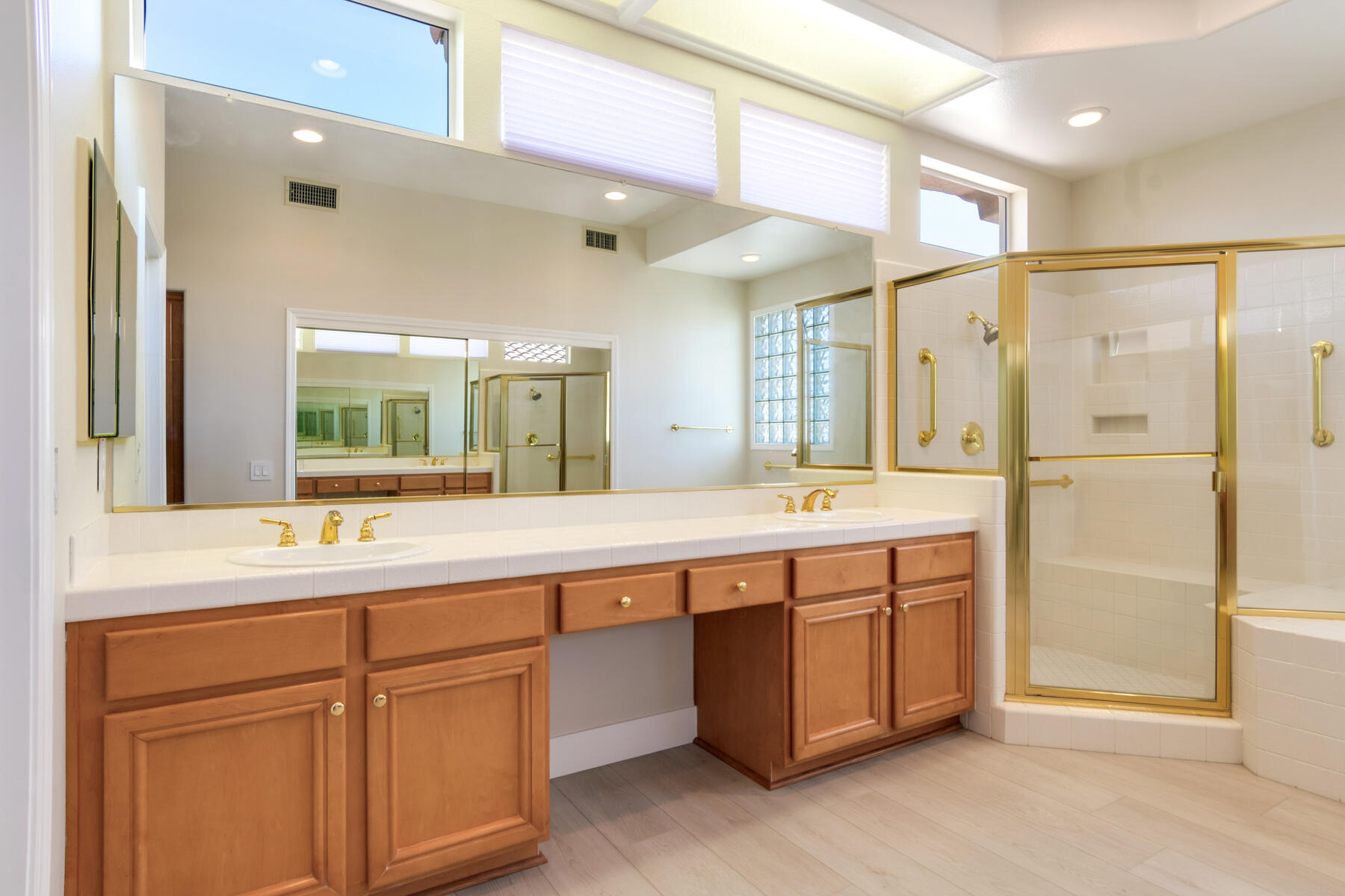 78264 Arbor Glen Road Palm Desert, CA 92211 - Photo 15 of 24 Primary Bathroom