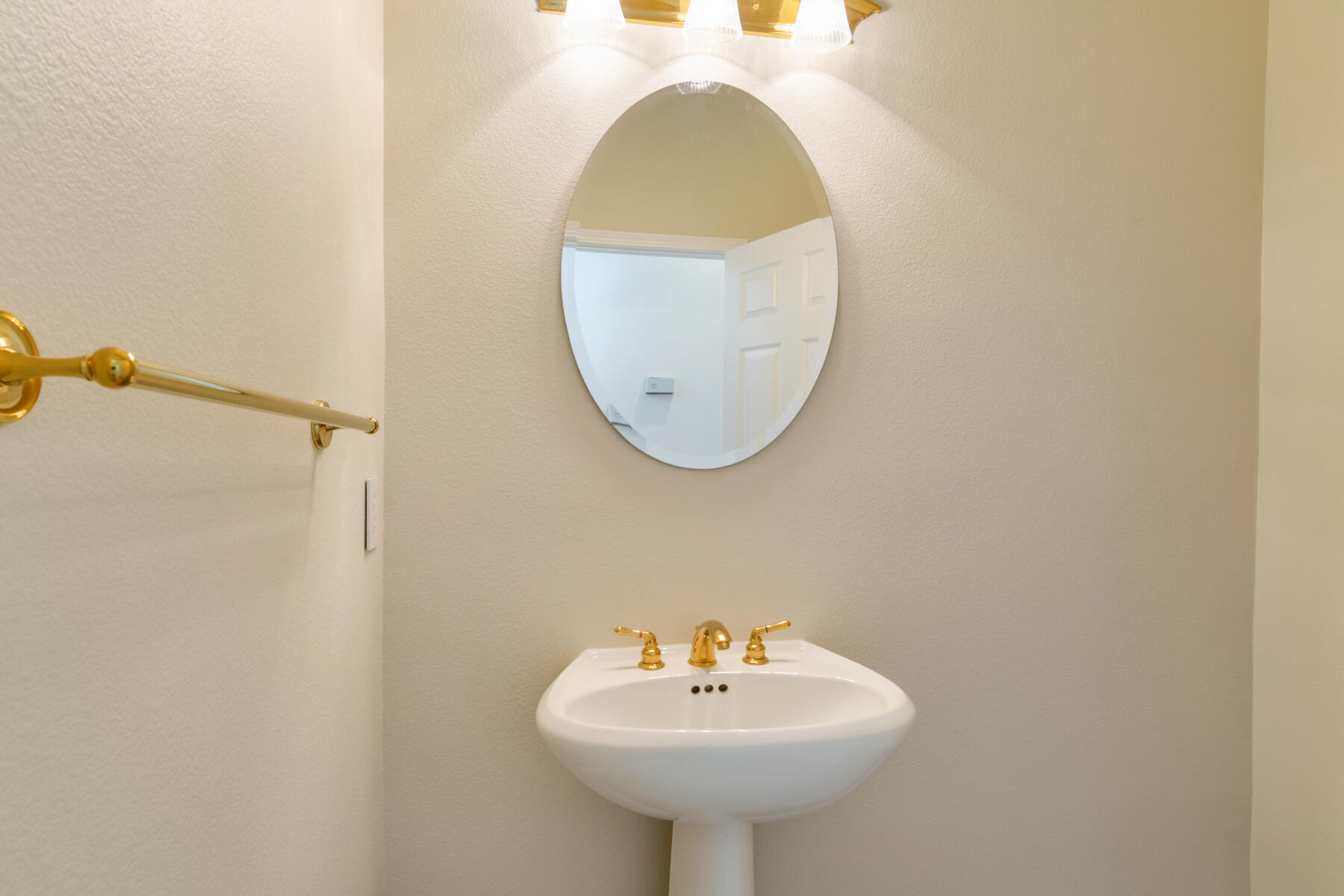 78264 Arbor Glen Road Palm Desert, CA 92211 - Photo 23 of 24 Half Bathroom