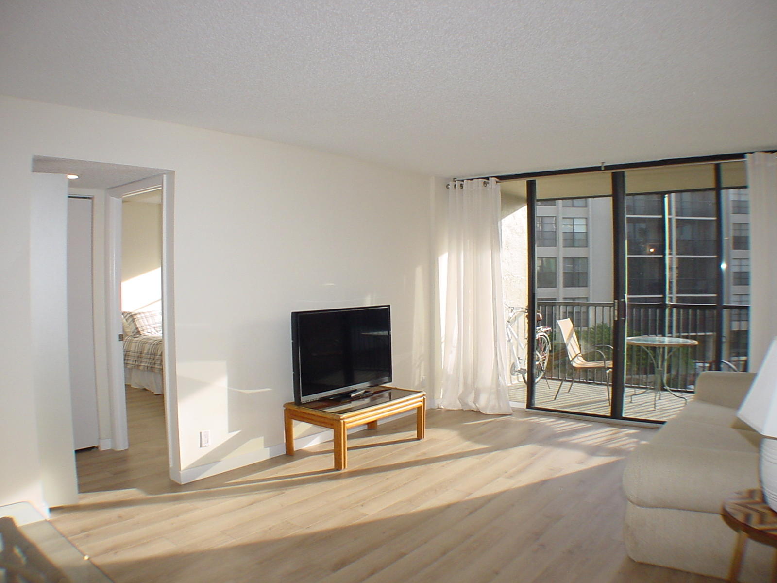 20 Royal Palm Way, Unit 303 Boca Raton, FL 33432 - Photo 3 of 44 DSC00153