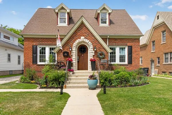 $399,000 | 308 South 9th Avenue, West Bend, WI 53095