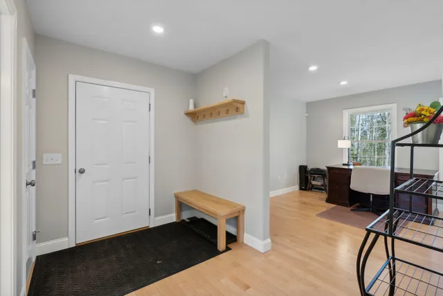 $1,295,000 | 5 Harmony Way, Falmouth, ME 04105