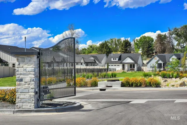 $574,900 | 1770 North Grn Pne Lane, Star, ID 83669