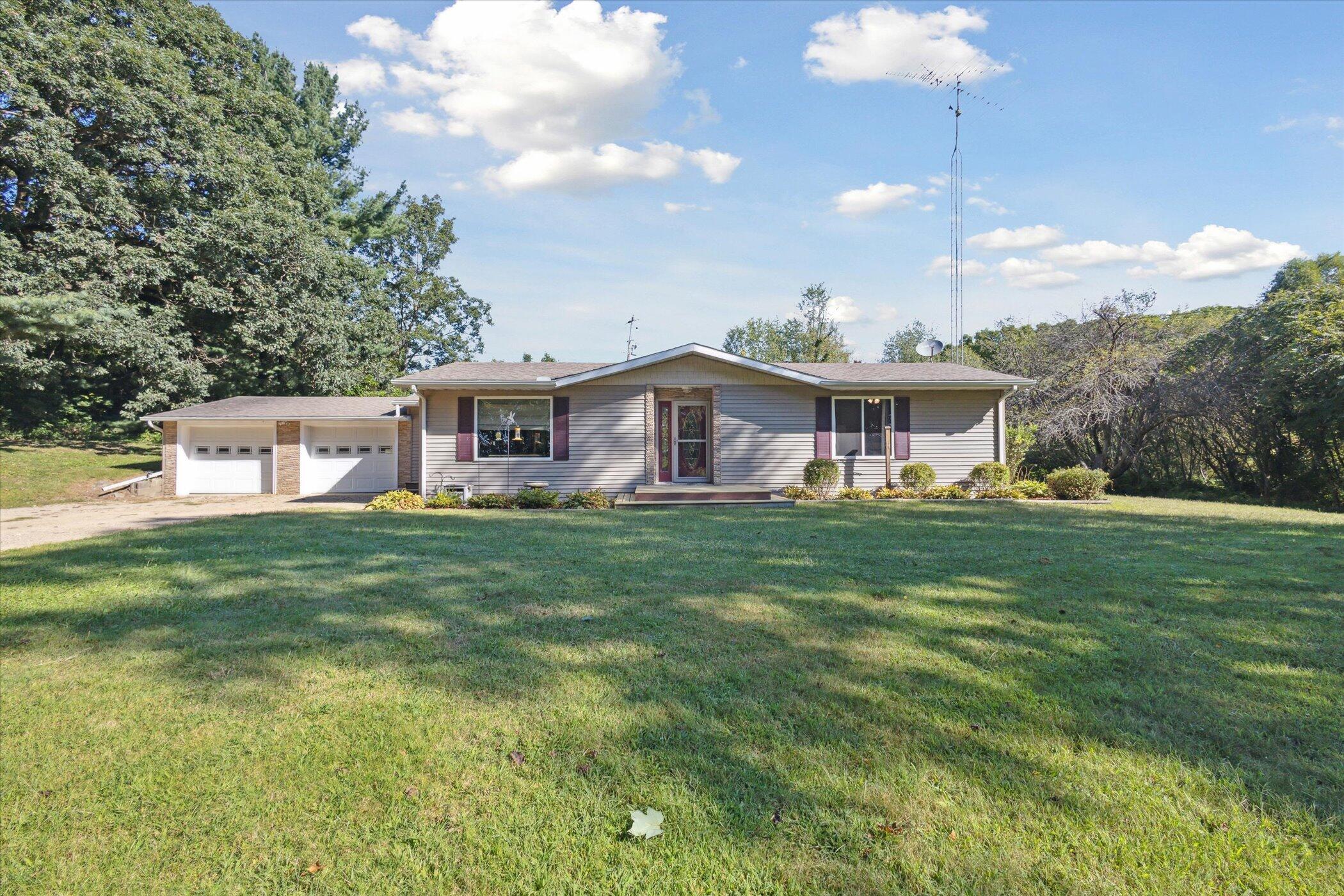 56472 89th Avenue Decatur, MI 49045 - Photo 3 of 57 03-56472-89th-Ave-Decatur-MI-49045-Windo