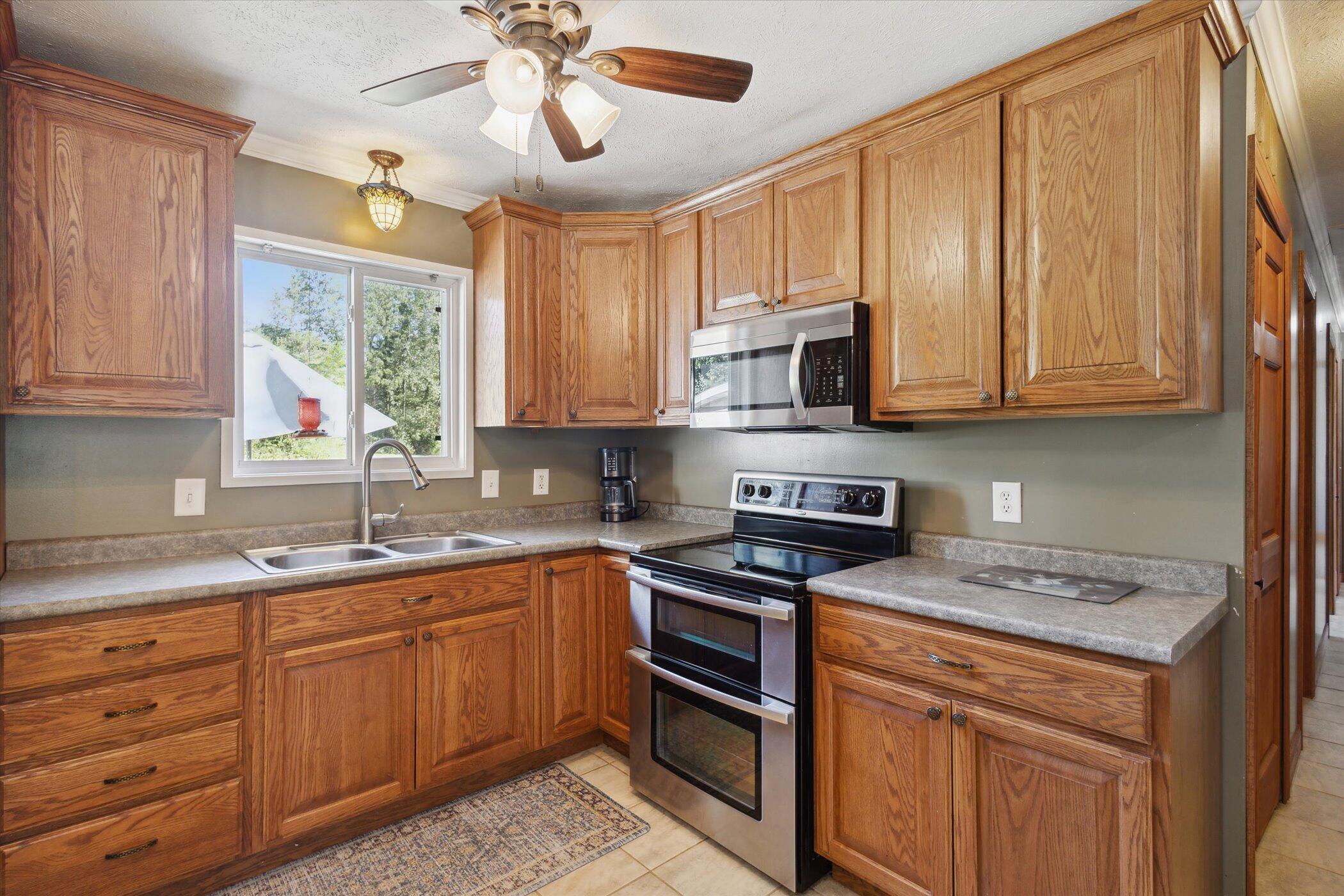 56472 89th Avenue Decatur, MI 49045 - Photo 7 of 57 24-56472-89th-Ave-Decatur-MI-49045-Windo