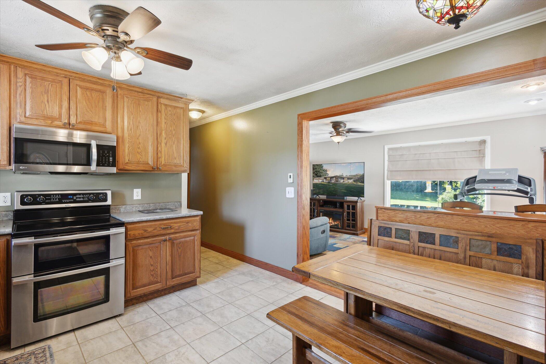 56472 89th Avenue Decatur, MI 49045 - Photo 8 of 57 26-56472-89th-Ave-Decatur-MI-49045-Windo