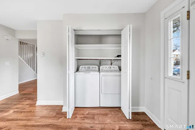 $390,000 | 240 Sunnyridge Avenue, Unit 116, Fairfield, CT 06824