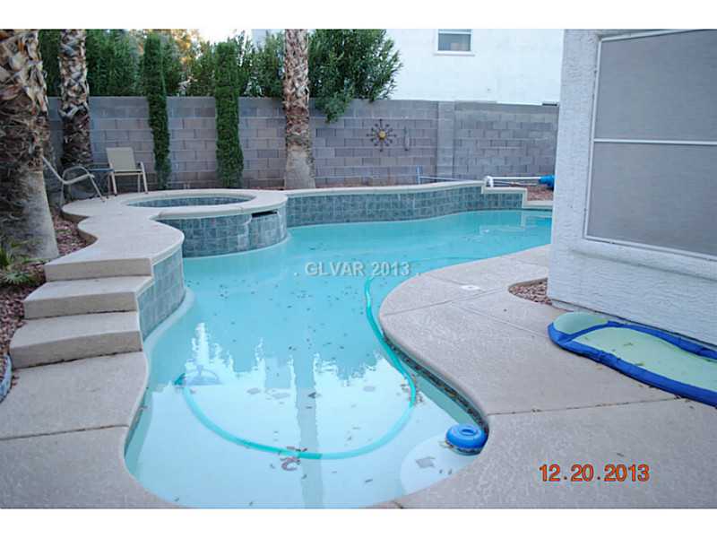 182 Raton Drive Henderson, NV 89074 - Photo 2 of 13 Swimming Pool/Hot Tub/Sauna.