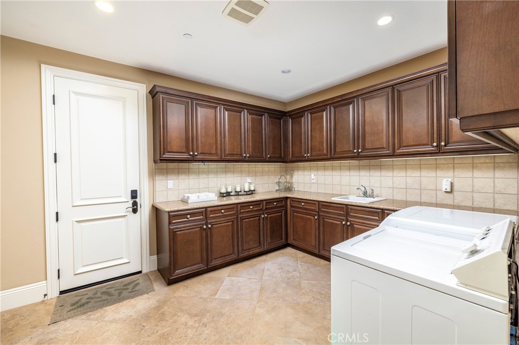 47 Vernal Irvine, CA 92603 - Photo 27 of 41