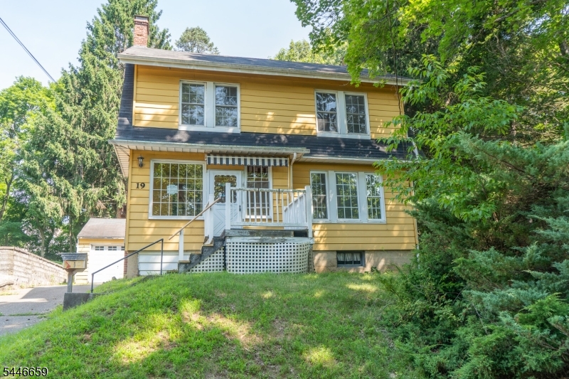 19 New Street High Bridge, NJ 08829 - Photo 4 of 29