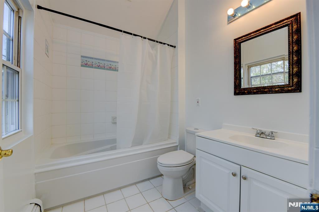 10 Toye Street Randolph, NJ 07869 - Photo 7 of 48