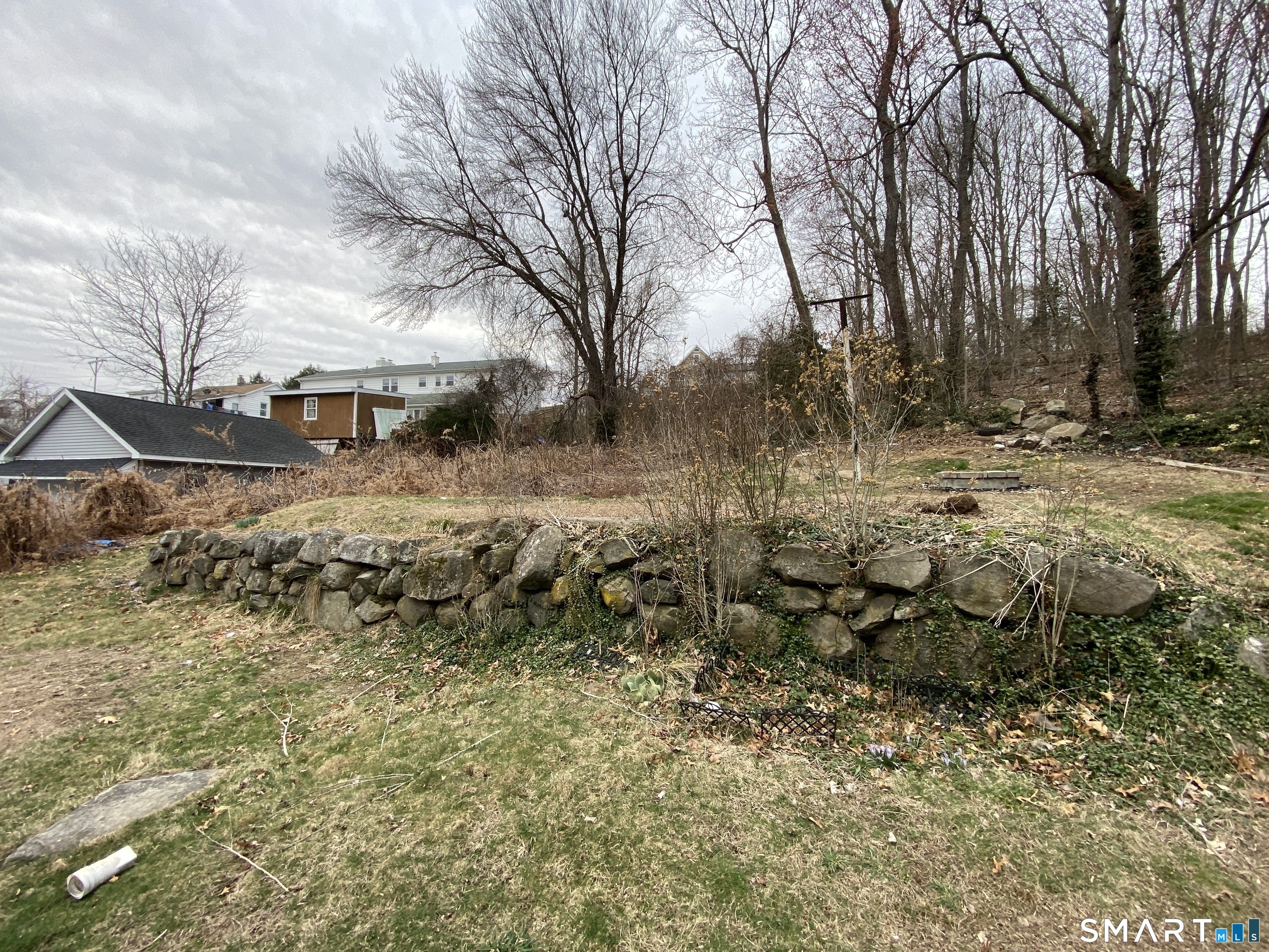 85 Stillson Road Waterbury, CT 06705 - Photo 3 of 34