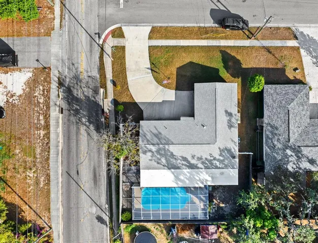 a view of an outdoor space