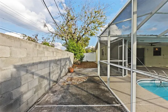 $390,000 | 1233 Lorie Circle, Brandon, FL 33510