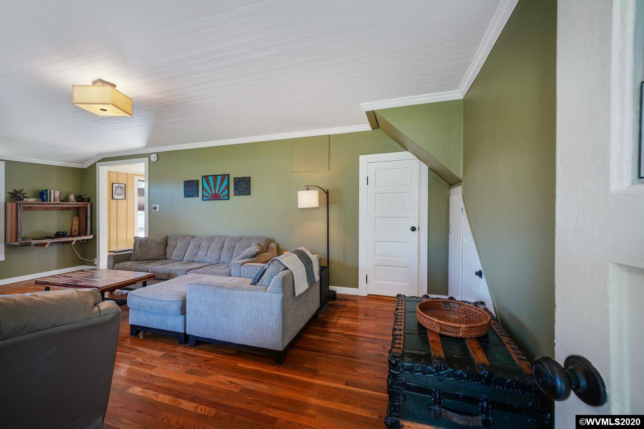 6182 Fruitland Road Northeast Salem, OR 97317 - Photo 7 of 42