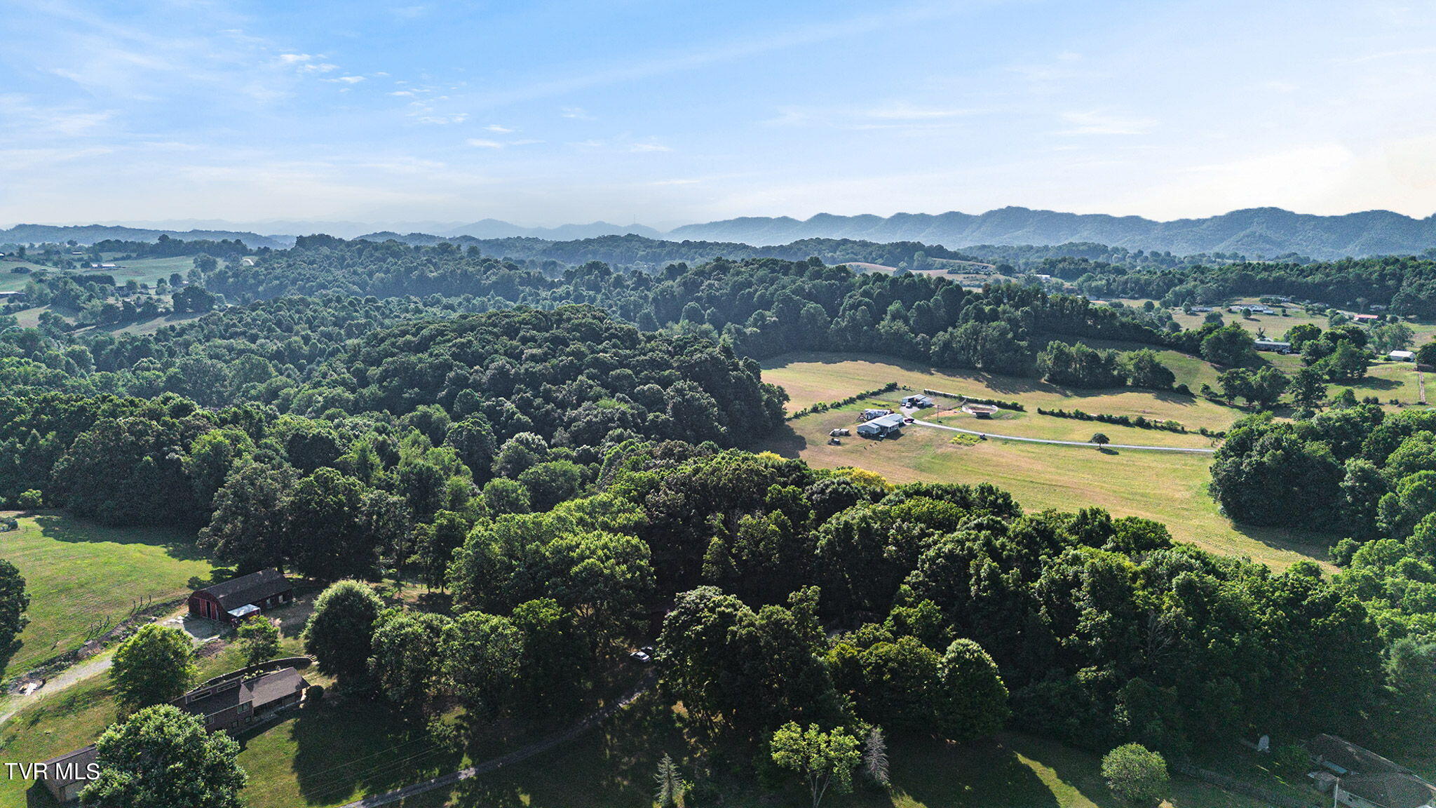 680 Springdale Drive Bristol, TN 37620 - Photo 21 of 23 4-web-or-mls-DJI_0446