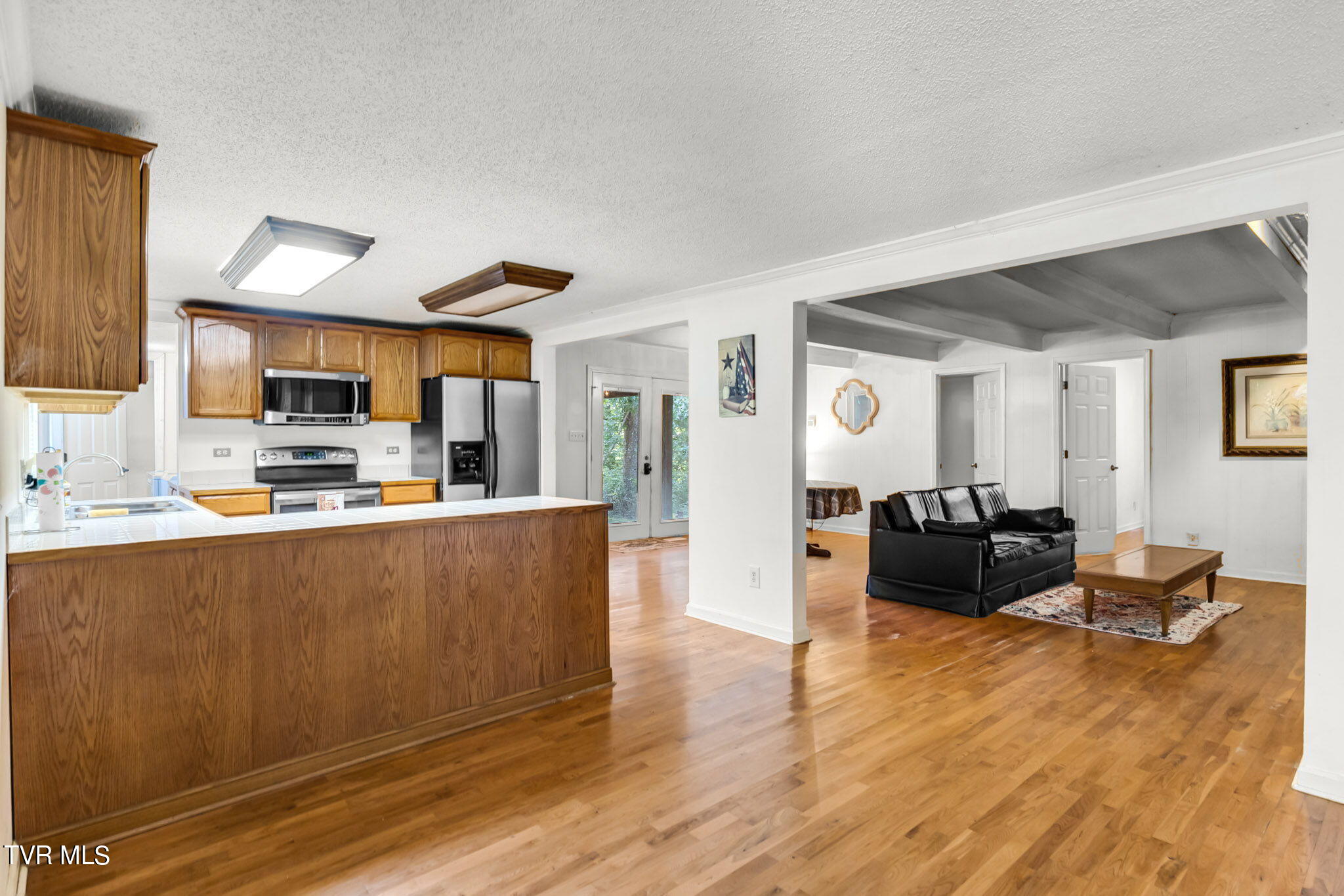 680 Springdale Drive Bristol, TN 37620 - Photo 4 of 23 11-web-or-mls-IMG_3104