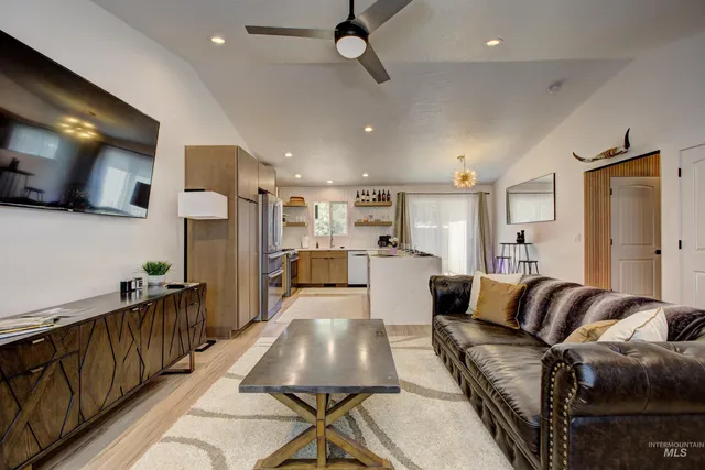 $5,500 | 1143 North Nichole Avenue, Boise, ID 83713