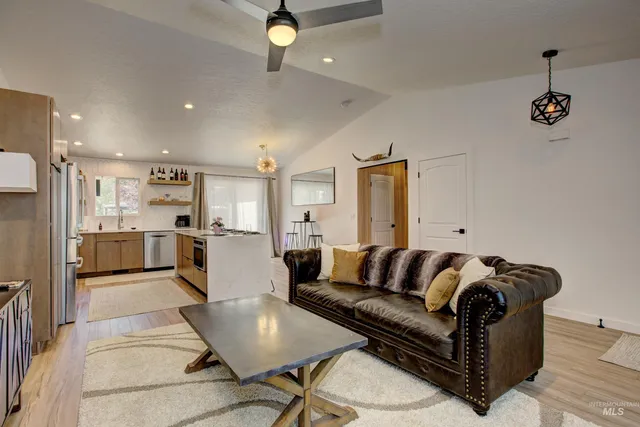 $5,500 | 1143 North Nichole Avenue, Boise, ID 83713