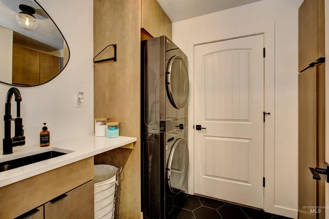 $5,500 | 1143 North Nichole Avenue, Boise, ID 83713