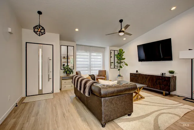 $5,500 | 1143 North Nichole Avenue, Boise, ID 83713