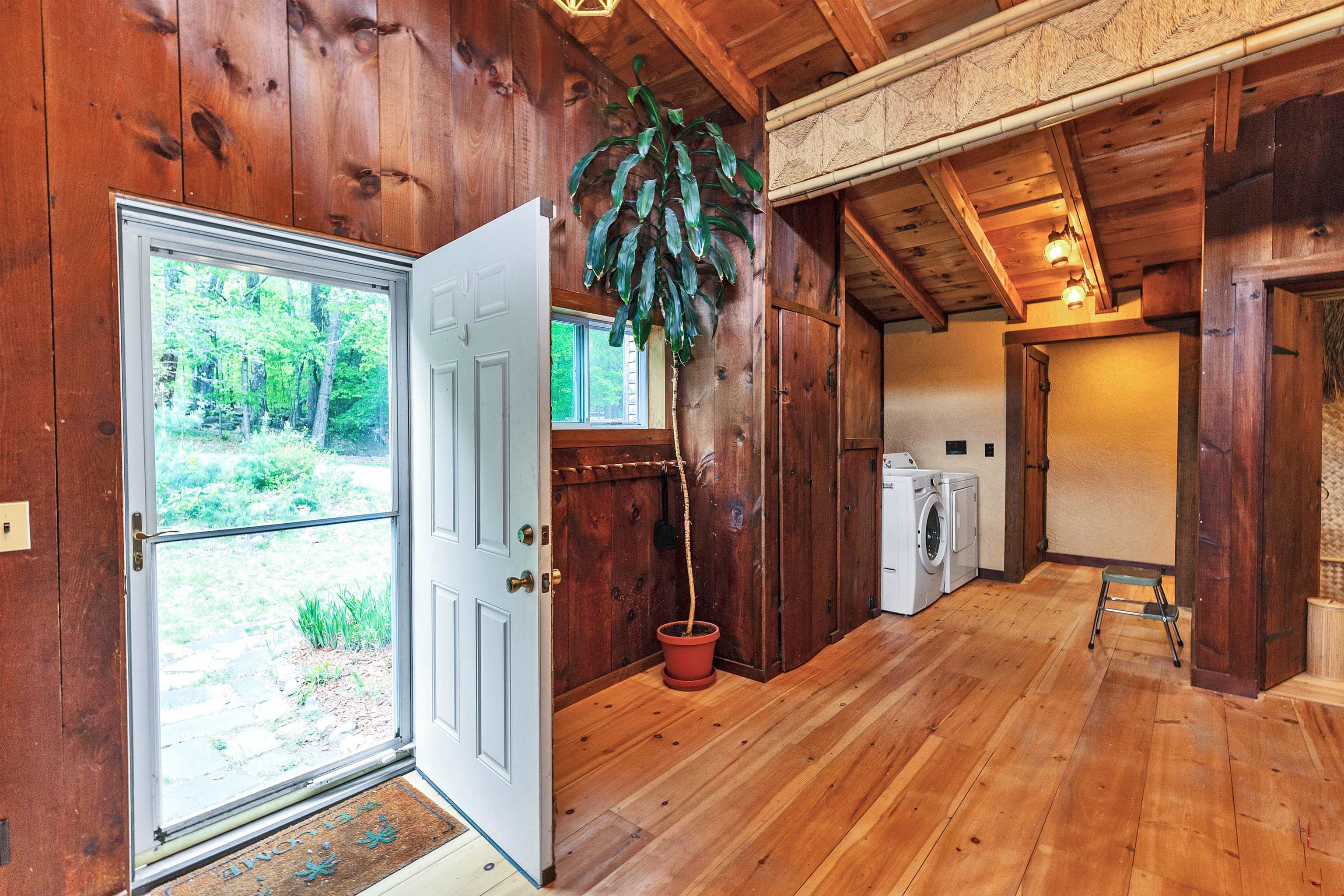 277 Old Street Road Peterborough, NH 03458 - Photo 4 of 38